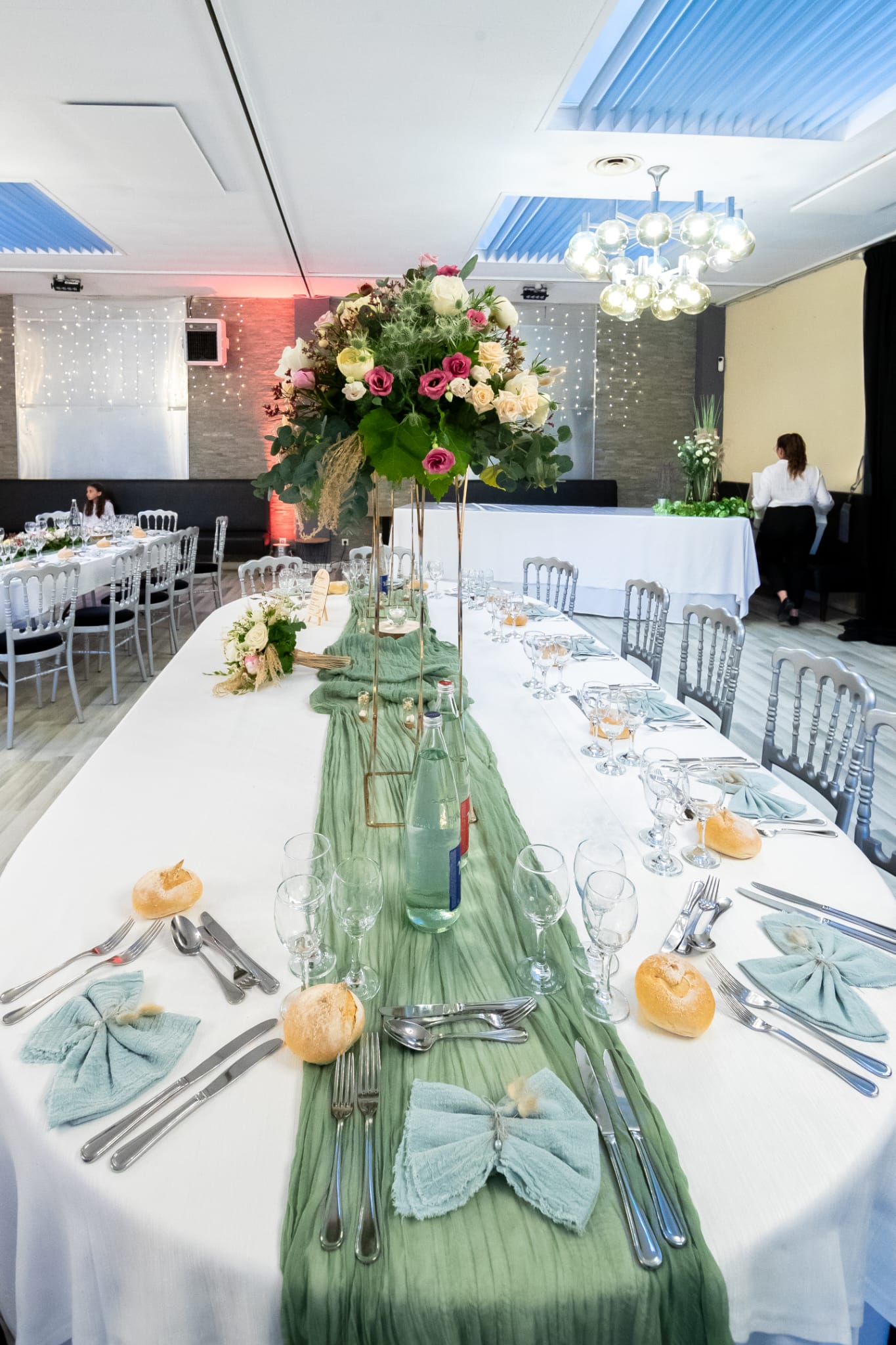 chemin_de_table_musseline_vert_d'eau_marie_popins_event_château_de_naours